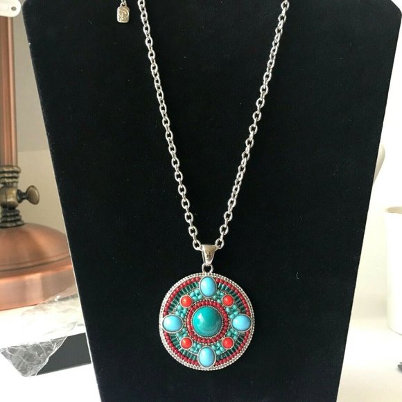 Southwestern Medallion Necklace Earrings Set Pendant Turquoise Beads Silver Tone - Picture 5 of 12